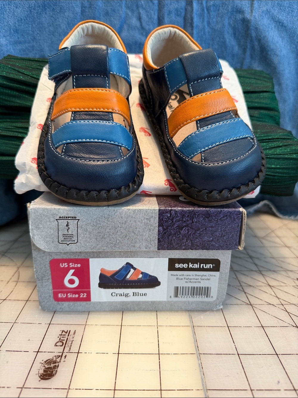 *NEW* See Kai Run Blue Fisherman Sandal Toddler size 6 Sandals in Blue & Orange